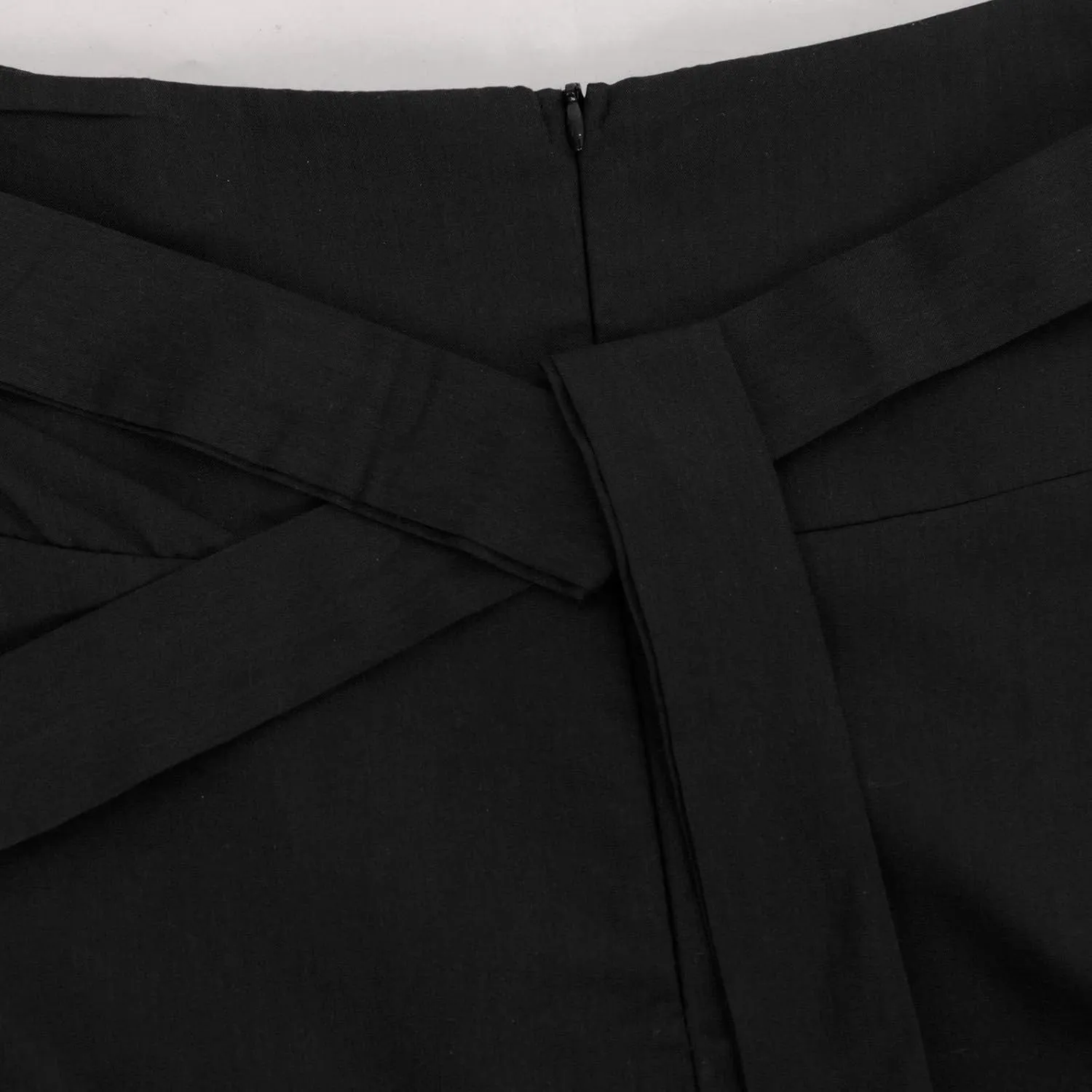 Women's Elastic High-Waisted A-line Flared Elegant Maxi Skirts Tie Front Pleated Long Vintage Strappy Skirt with Pockets