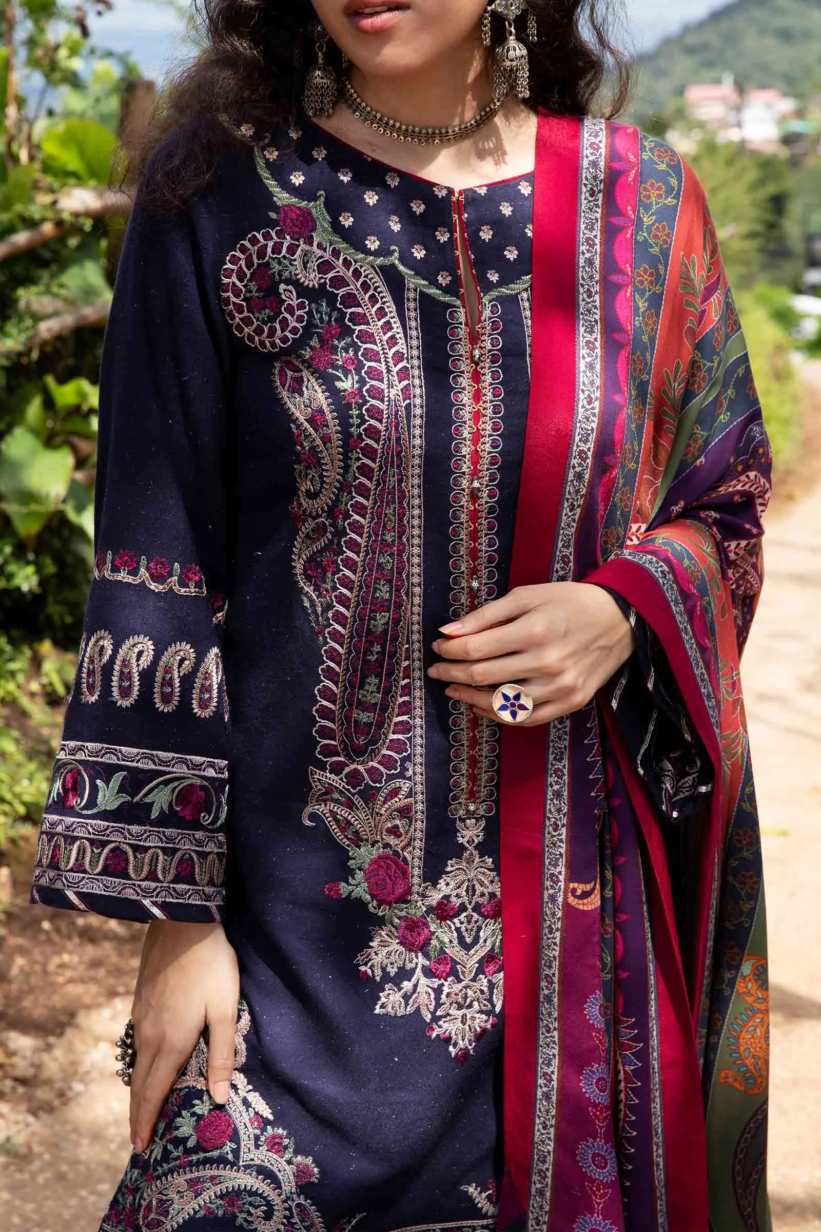 Zara Shahjahan Luxury Winter Collection (with Shawl) – WS22-Mehrnaz